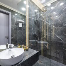 7 Questions to Ask the Company Before They Install a Shower Door